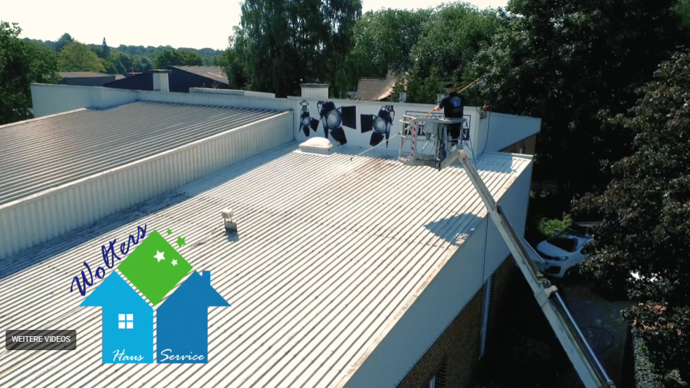 Video-Vorschaubild: Werterhalt durch fachgerechte Dachreinigung bei Esche